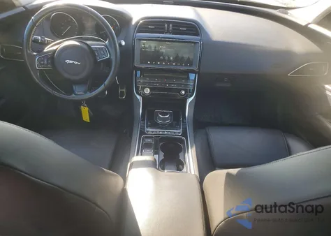 2019 Jaguar Xe z USA, uszkodzony, nr VIN SAJAS4FX7KCP52694